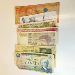 8 Paper Currency Mix From Around The World 7.4g