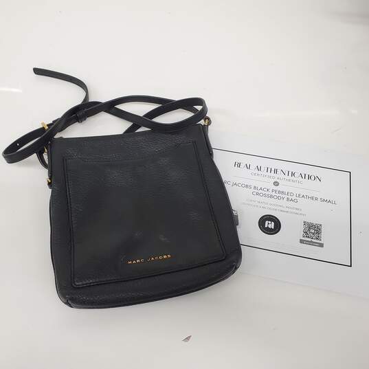 Marc Jacobs Black Pebbled Leather Small Crossbody Bag AUTHENTICATED image number 1