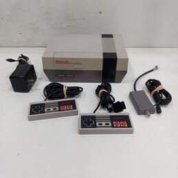 Nintendo Entertainment System NES w/ Controllers