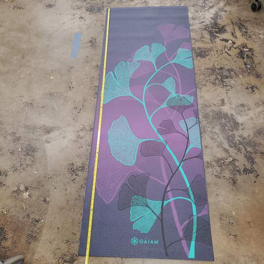 Yoga Mat 68in X 24in image number 3