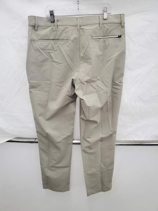 Mens Banana Republic Chino Golf Dress Pants Size-34X30 New image number 2