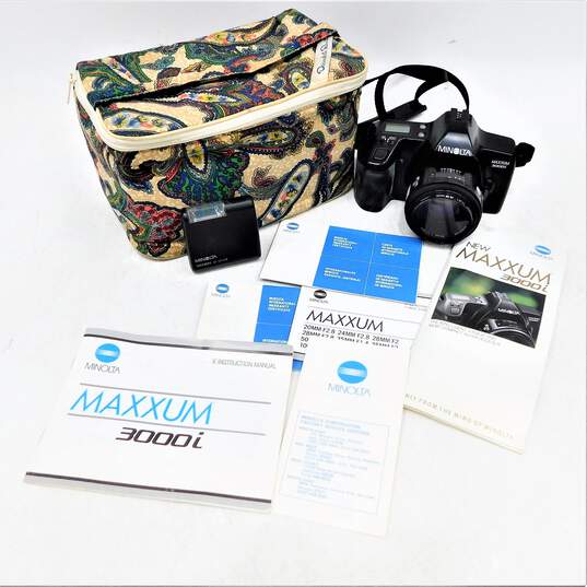 Minolta Maxxum 3000i Auto Exposure 50mm Film Camera w/ Case image number 1