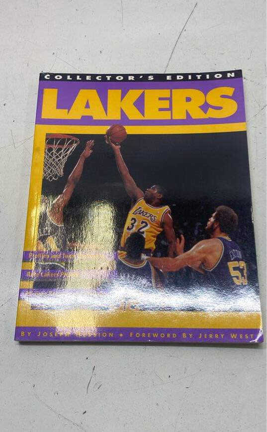 Lot of Assorted NBA Books & Publications image number 6