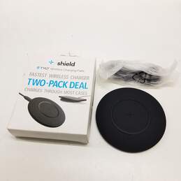 Bundle of 2 Assorted Wireless Phone Chargers alternative image