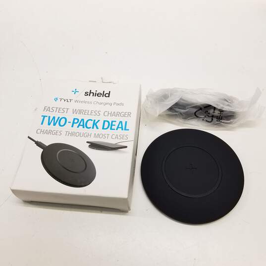 Bundle of 2 Assorted Wireless Phone Chargers image number 2