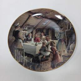 Dept. 56 'A Christmas Carol' Collector Plate alternative image