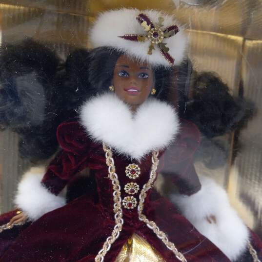 Happy Holidays Special Edition Barbie Doll IOB image number 4