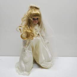 1999 Heritage Mint Ltd 15in Doll in Wedding Dress