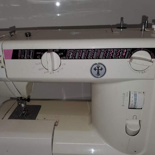 Untested For Replacement Parts/Repair P/R Elna 2130 Sewing Machine image number 3
