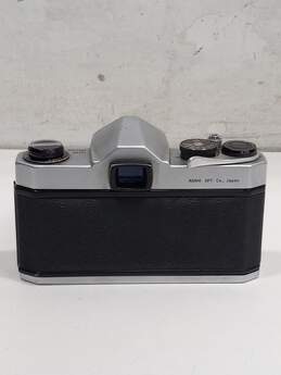 Asahi Pentax Spotmatic SP 35mm SLR Film Camera alternative image