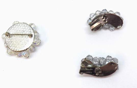 Vintage Silvertone Icy Rhinestones Bib Collar Necklace Clip On Earrings Accordion Bracelet & Aurora Borealis Crystal Brooch 92g image number 5