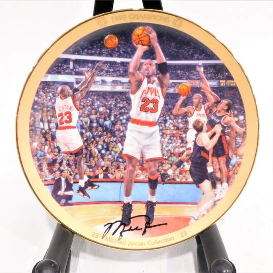 Michael Jordan "1992 Champions" Commemorative Plate w/ COA image number 3