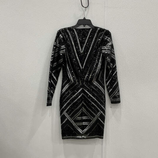 NWT Womens Black Geometric Sequin Long Sleeve V-Neck Bodycon Dress Size M image number 2