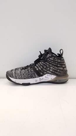 Nike LeBron 17 Black, White Sneakers BQ5594-002 Size 7Y/8.5W alternative image