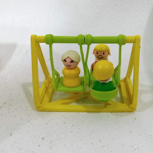 Vintage Fisher Price Play Family School W/ Little People Figures & Furniture Magnets image number 10