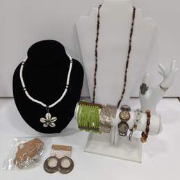 Bundle of Assorted Nature Themed Jewelry