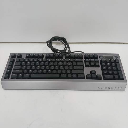 Gray Alienware USB Keyboard image number 1