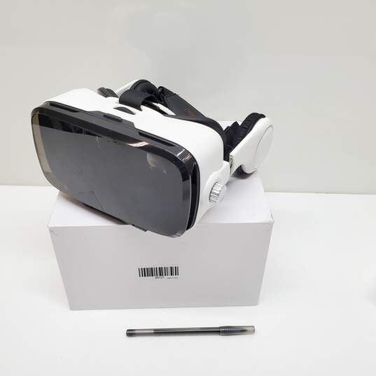 VTG. VR Headset Glasses For Smartphones W/Built-in Headphones Untested P/R image number 1