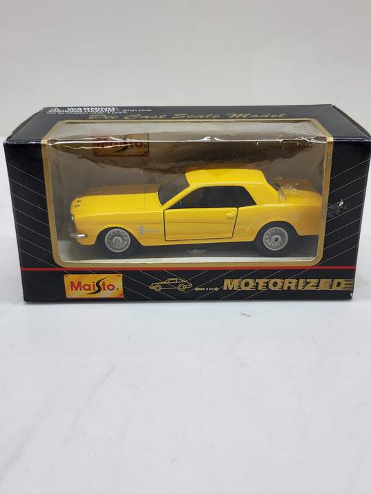 Maisto Motorized Die Cast Scale Model Car Yellow Ford Mustang image number 1