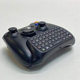Microsoft Xbox 360 controller and Chatpad - black alternative image