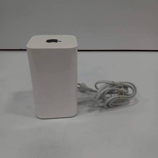 Apple A1521 Airport Extreme Computer Router image number 4