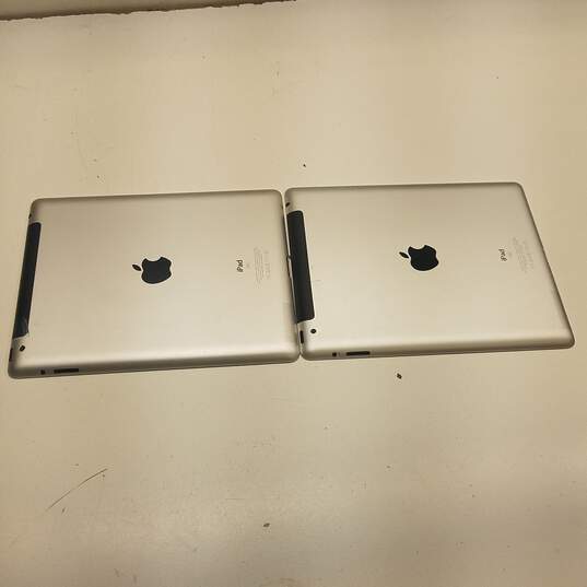 Apple iPad 2 (A1396) - Lot of 2 (For Parts Only) image number 3