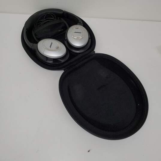 Untested QuietComfort 15 Acoustic Noise Canceling Over-The-Ear Headphones P/R image number 2