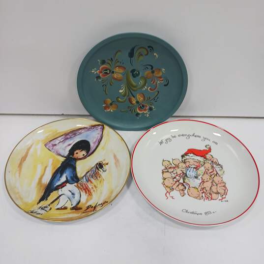 Bundle of 7 Assorted Collectors Plates image number 6