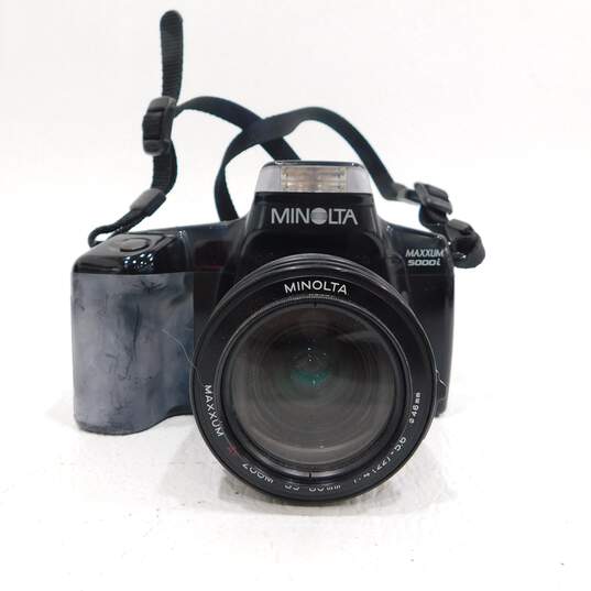 Minolta Maxxum 5000i SLR 35mm Film Camera W/ Lens & Case image number 2