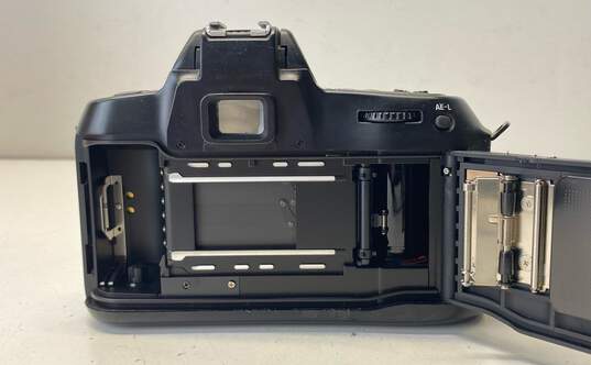 Nikon N70 SLR Camera w/ Accessories image number 5