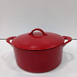 Red Dutch Oven w/ Lid