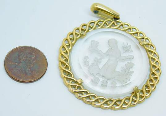 Vintage Crown Trifari Virgo Zodiac Astrology Carved Glass & Gold Tone Medallion Pendant 16.6g image number 6