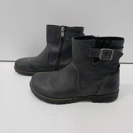 Birkenstock Women's Gray Leather Side Zip Buckle Accent Ankle Boot Size 37 image number 2