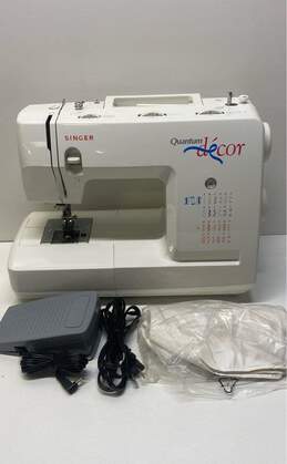 Singer Quantum Decor Sewing Machine 7322-1