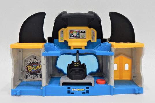 Fisher Price Little People Batman Bat Cave Playset W/ Extra Figures & Vehicles image number 2