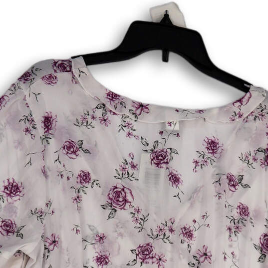 NWT Womens White Floral V-Neck Ruffle Sleeve Pullover Blouse Top Size 1 image number 4