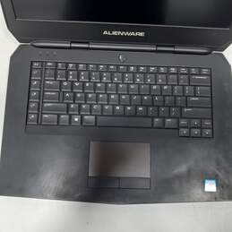 Alienware 15 R2 Intel Core i7 Laptop (Needs New Battery) alternative image