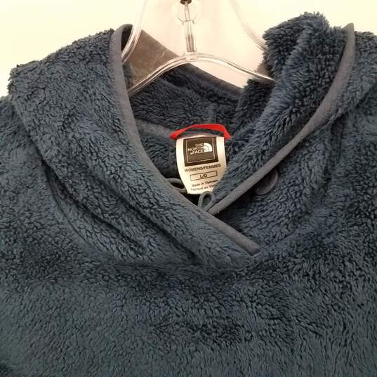 The North Face Blue Fleece Pullover Hoodie image number 2