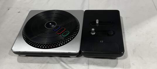 DJ Hero Turntable image number 1