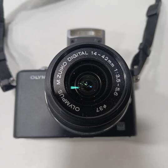 Olympus Camera Model: E-PM1 image number 2