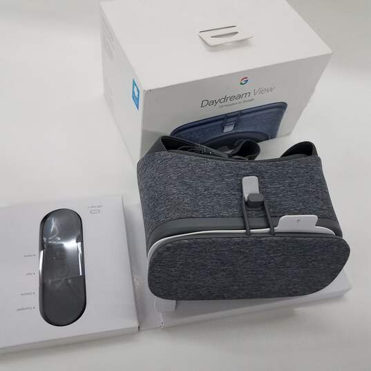 Daydream View VR Headset, by Google, Untested, in Box image number 3