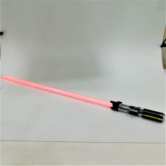 2007 Hasbeo C-2945A Red Star Wars Working Lightsaber image number 1