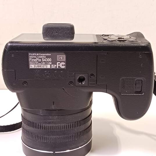 Finepix S4300 Digital Camera image number 4
