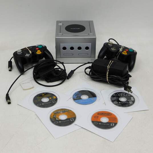 Nintendo GameCube w/ 5 Games Pac-Man Vs. image number 1