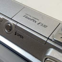 Fujifilm FinePix E510 5.2MP Digital Camera alternative image