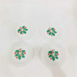 Vintage Termocrisa Crisa Christmas Holly Berry Milk Glass Salad Plates Set of 4
