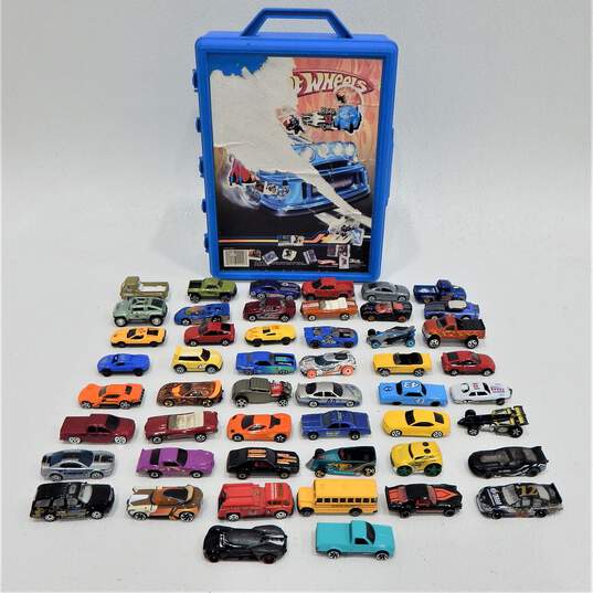 Lot of 50 Die Cast Toy Cars Hot Wheels, Matchbox etc w/ Carrying Case image number 1