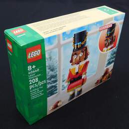 LEGO Seasonal Factory Sealed 40640 Nutcracker & 40642 Gingerbread Ornaments alternative image