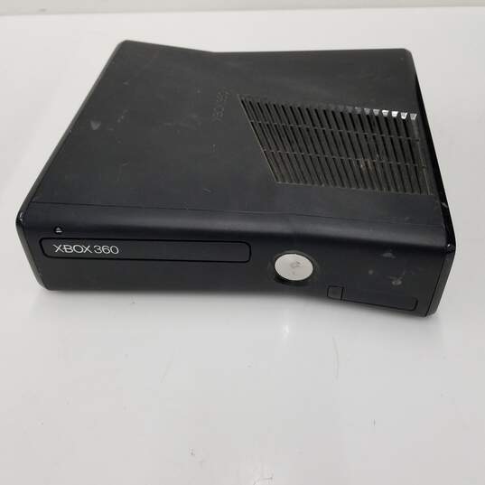 Microsoft Xbox 360 S Console w 250GB HDD image number 1