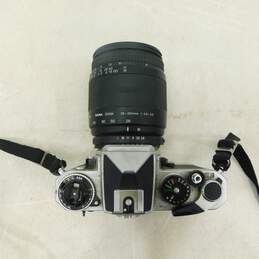 Nikon FE SLR 35mm Film Camera With Lens For P&R alternative image